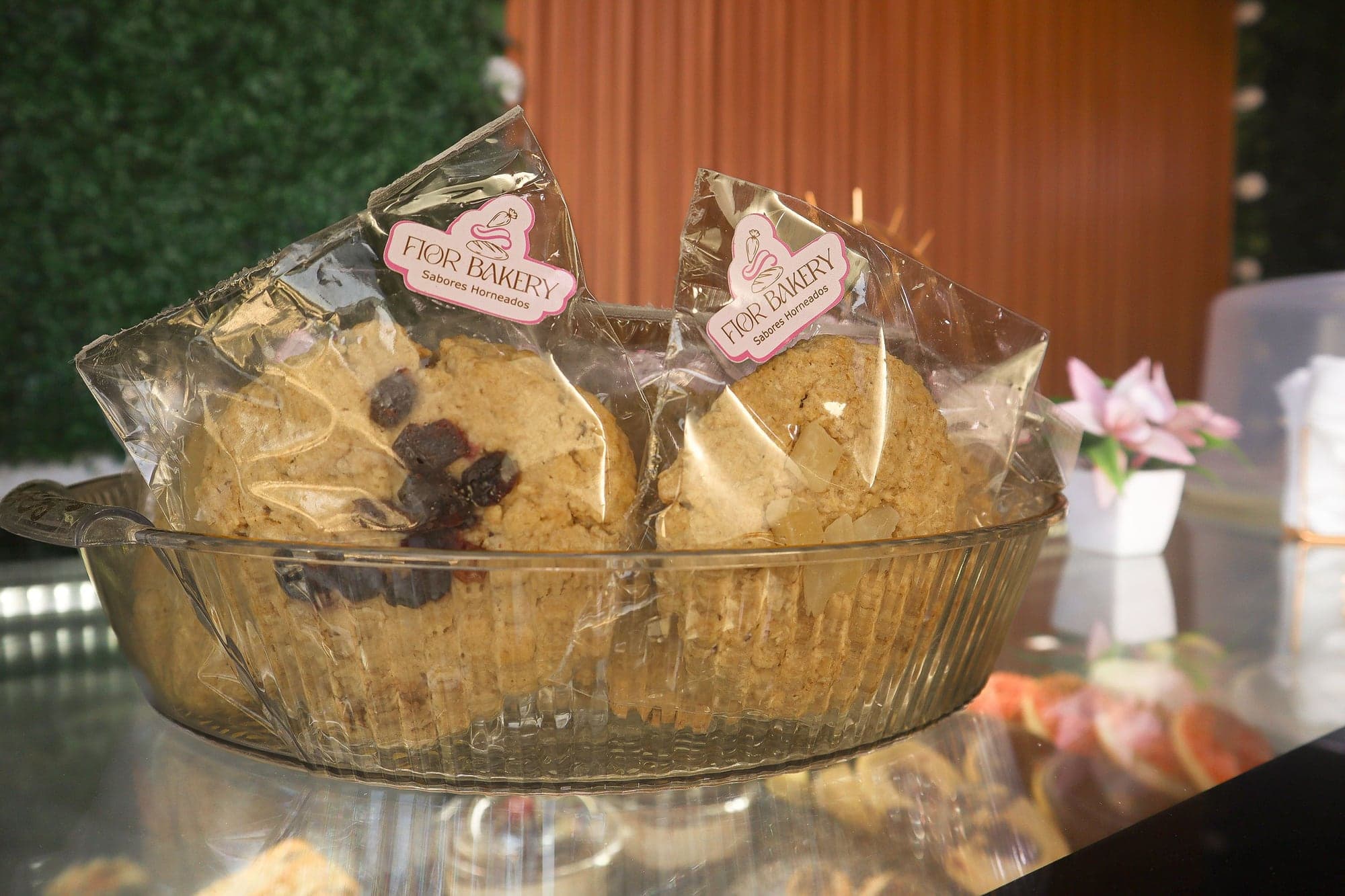 Galletas con chips de chocolate envueltas con la marca Fior Bakery